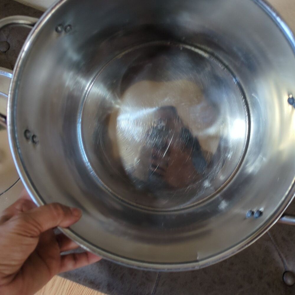 16 QUART STAINLESS STEEL LIDDED STOCKPOT. FREE Smaller One. - Picture 5 of 14